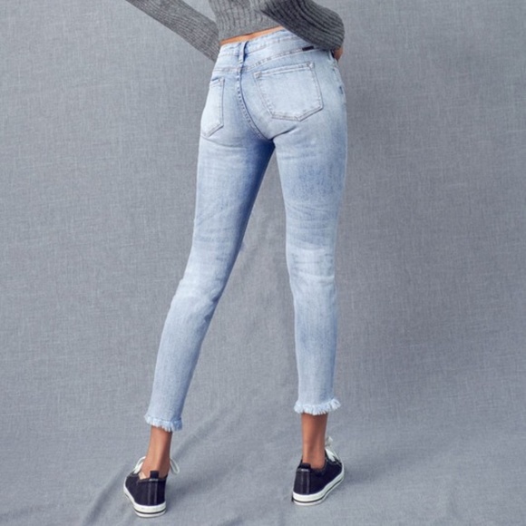 Kan Can Light Wash Frayed Hem Skinny Denim Jeans - Picture 6 of 8